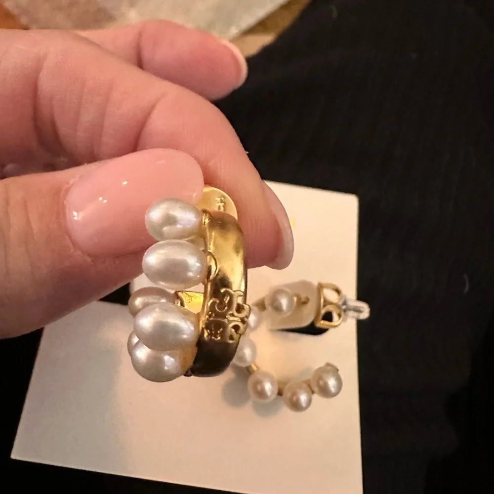 TORY BURCH Rolled Gold/Pearl Kira Pearl‎ Hoop Earrings NEW